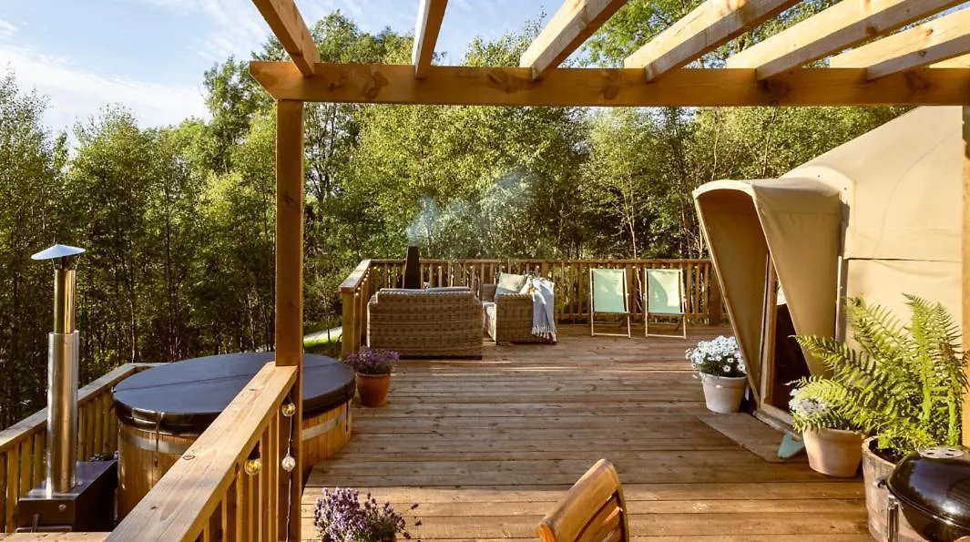 Lodge Yurtshire Eavestone Lake - Birch Yurt Ripon