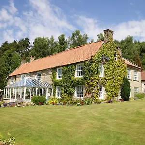  Country house High Dalby House & Cottages